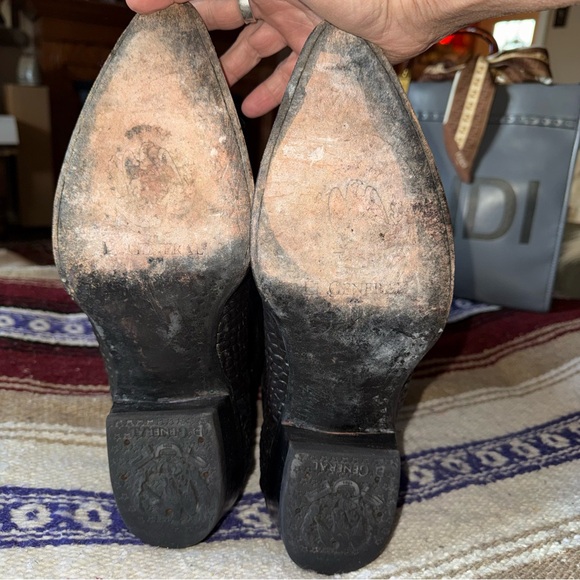 El General Black Embossed Cowboy Boots - Picture 5 of 11